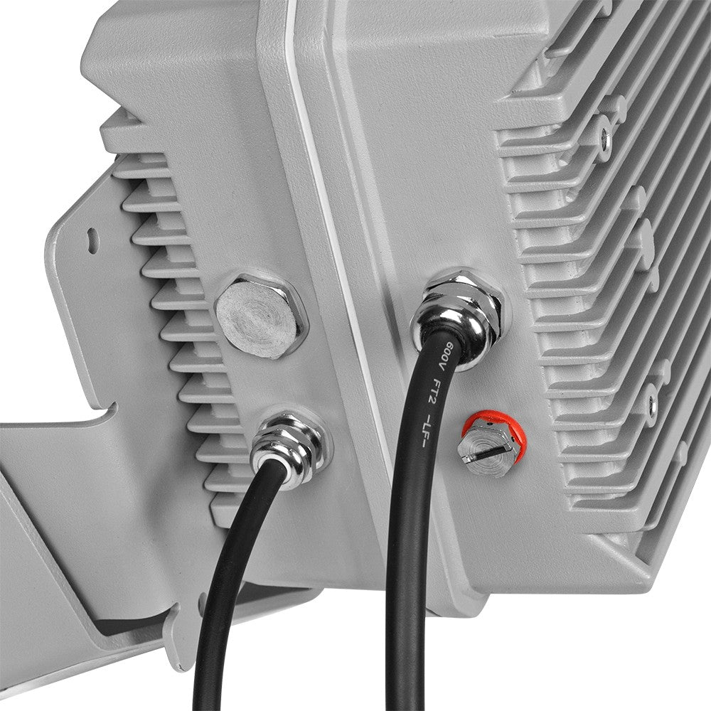 LYRA LED Stadium Light - 680W - 102,000lm - 5700K - 200-480V - 2000W Equal - 10 Year Warranty